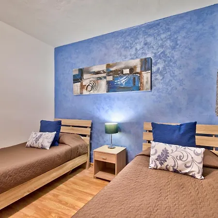 Spinola Seafront 4-bedroom Duplex Apartmán *